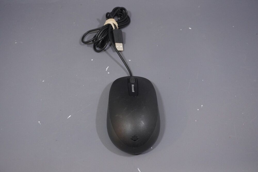 Microsoft Comfort Mouse 3000 Model 1479 USB Wheel Mouse Ergonomic